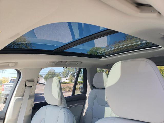 2026 Volvo XC90 Ultra - Photo 14