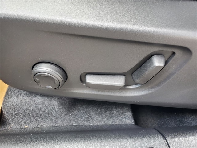 2026 Volvo XC40 Ultra - Photo 14