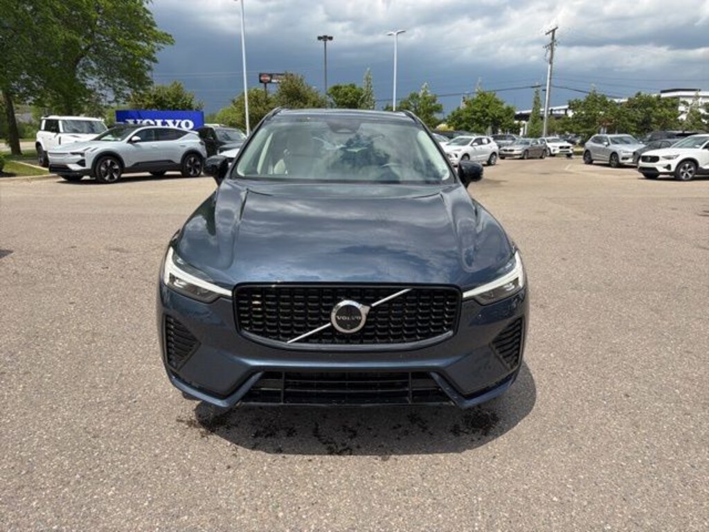 Used 2025 Volvo XC60 B5 Plus SUV
