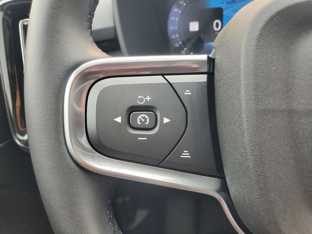 2026 Volvo XC40 Core - Photo 18
