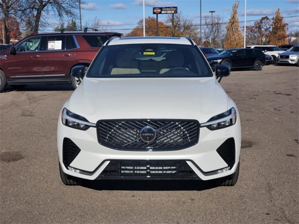 New 2026 Volvo XC60 B5 Plus SUV