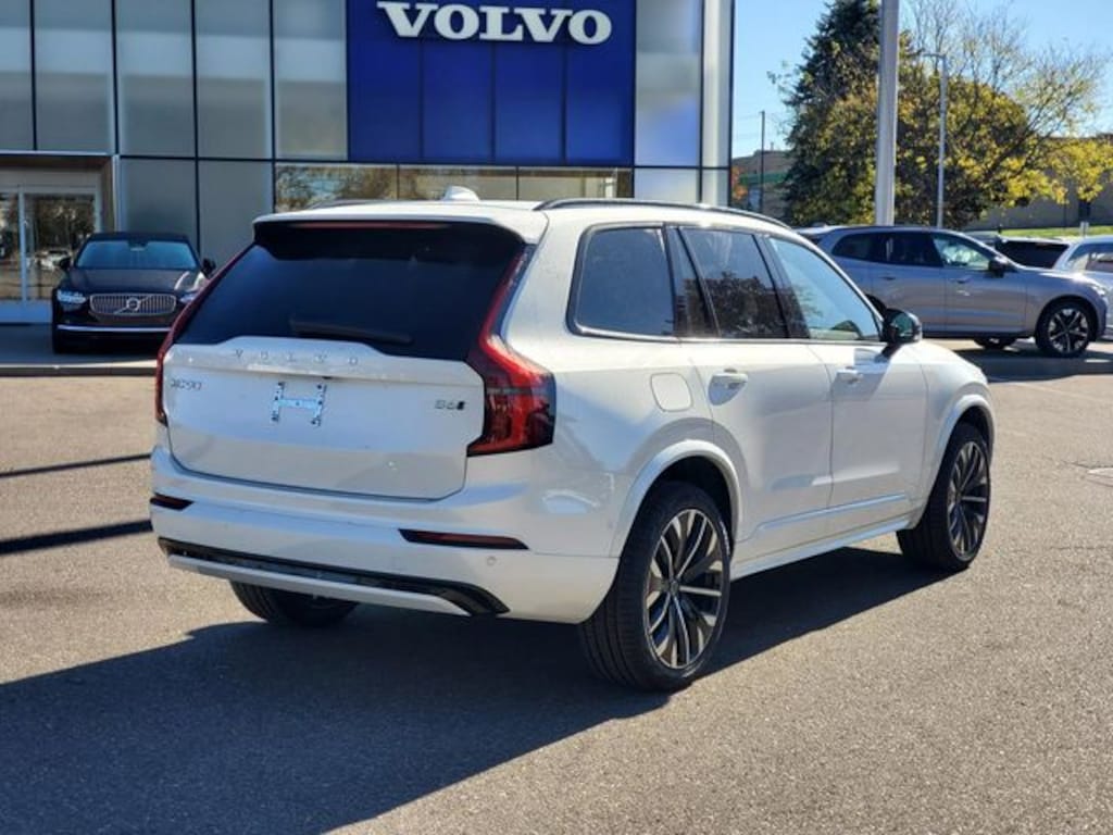 New 2026 Volvo XC90 B6 Ultra Dark Theme 7-Seater SUV