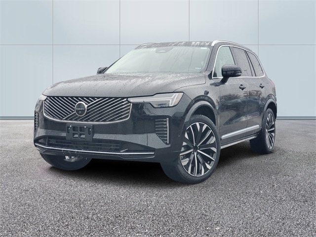 2025 Volvo XC90 Plus's photo