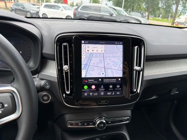 2026 Volvo XC40 Core - Photo 11