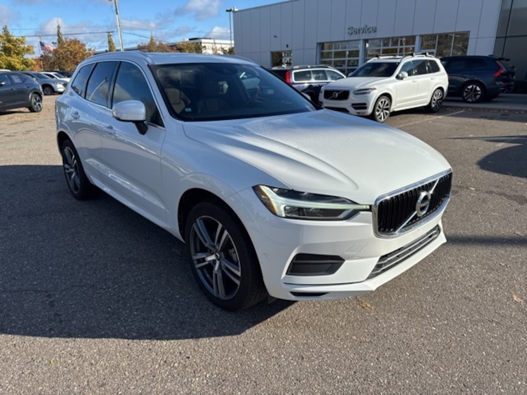 Used 2018 Volvo XC60 T5 Momentum SUV