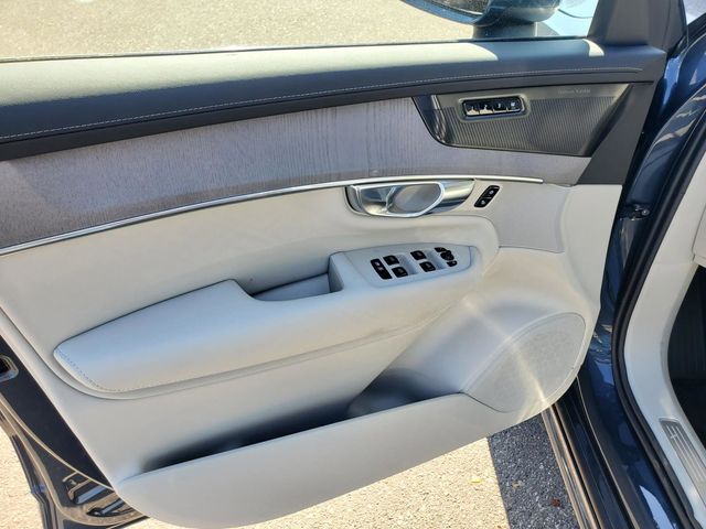 2026 Volvo XC90 Ultra - Photo 10