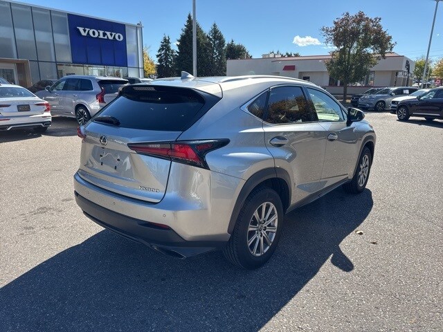 2021 Lexus NX 300 photo 4