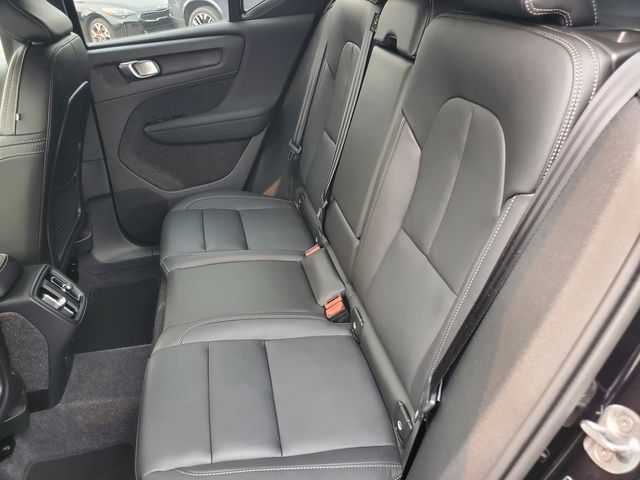 2026 Volvo XC40 Core - Photo 32