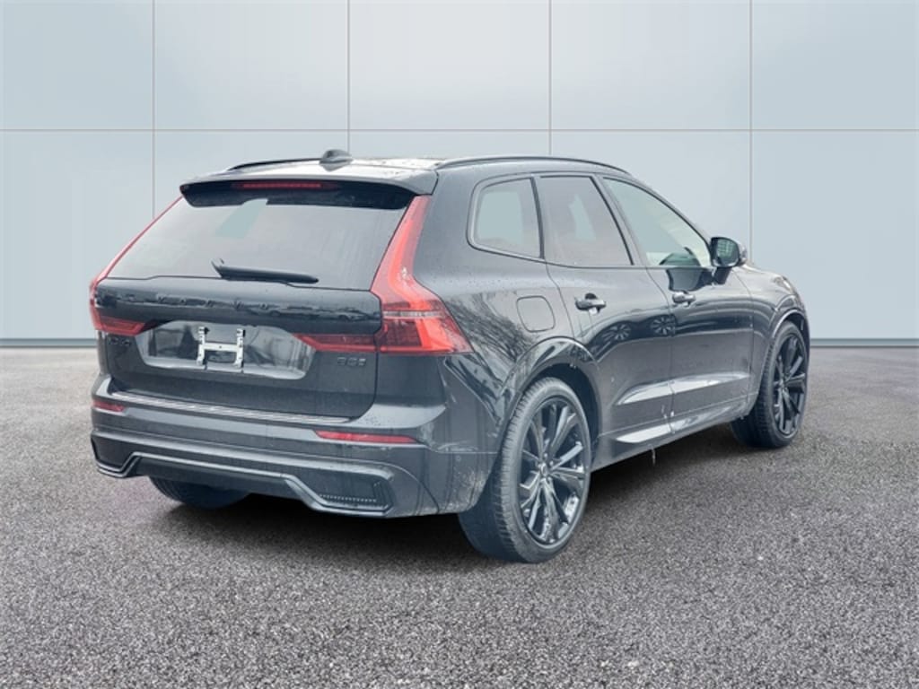 New 2026 Volvo XC60 B5 Ultra Black Edition SUV