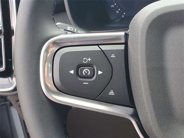 2026 Volvo XC40 Ultra - Photo 18