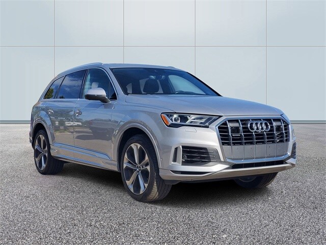 2022 Audi Q7 55 Premium Plus photo 3