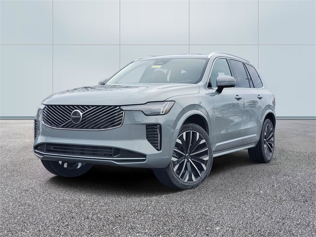 2026 Volvo XC90 Core's photo