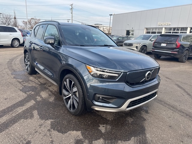 Used 2022 Volvo XC40 Ultimate with VIN YV4ED3UB5N2702170 for sale in Farmington Hills, MI