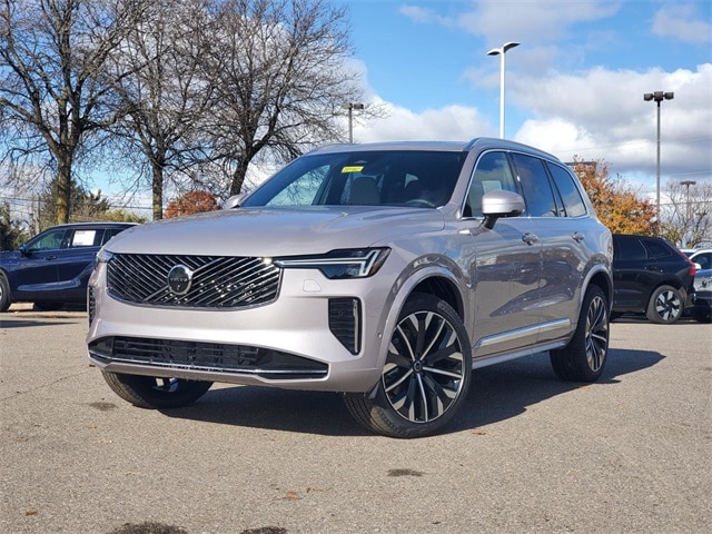 2026 Volvo XC90 Plus's photo