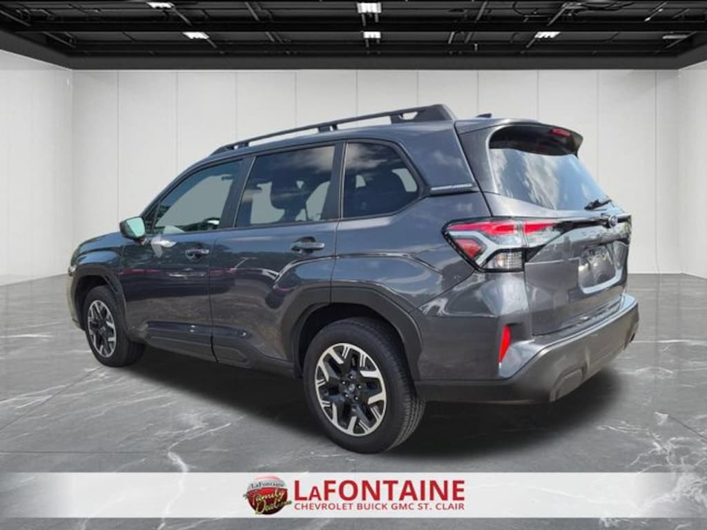 Used 2025 Subaru Forester Premium SUV