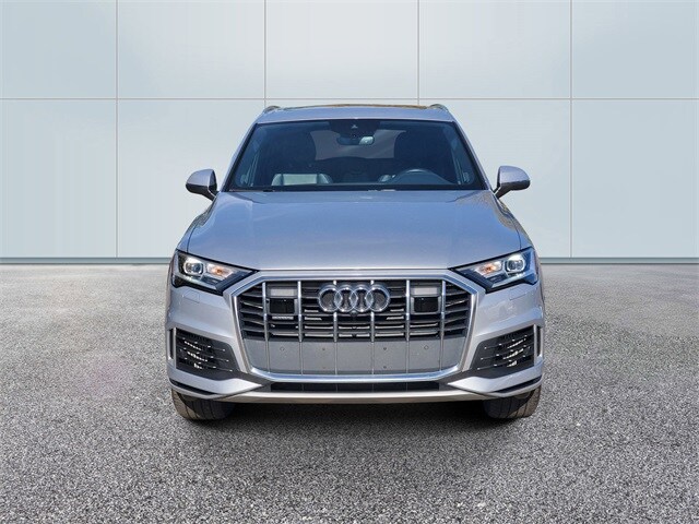 2022 Audi Q7 55 Premium Plus photo 2