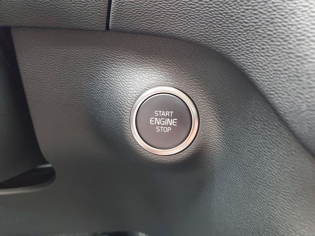 2026 Volvo XC40 Core - Photo 20