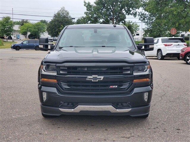 2016 Chevrolet Silverado 1500 LT photo 2