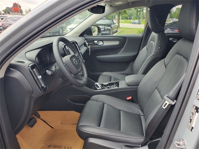 2026 Volvo XC40 Ultra - Photo 13