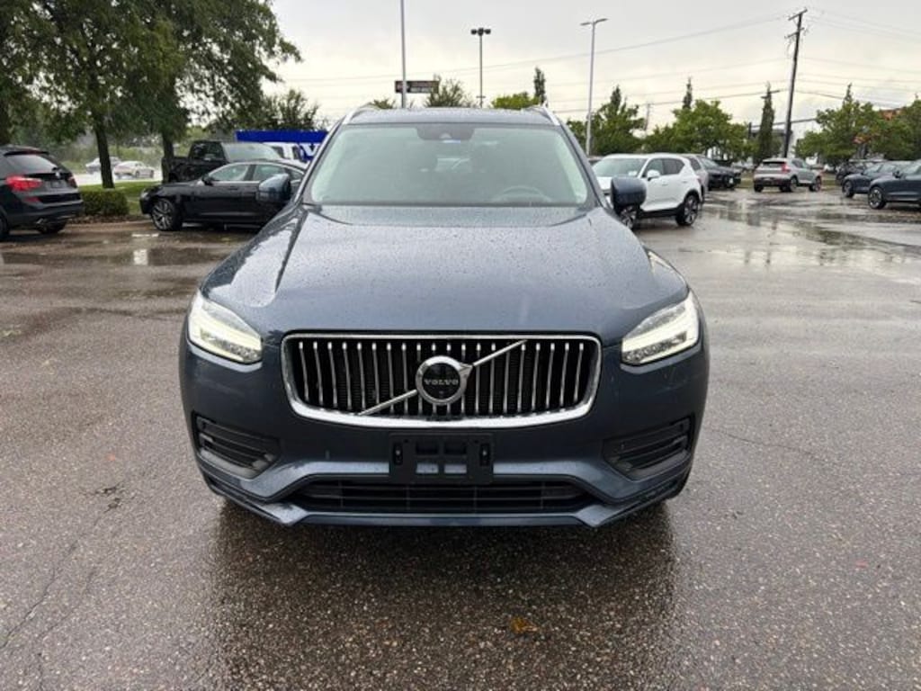 Used 2020 Volvo XC90 T6 Momentum SUV