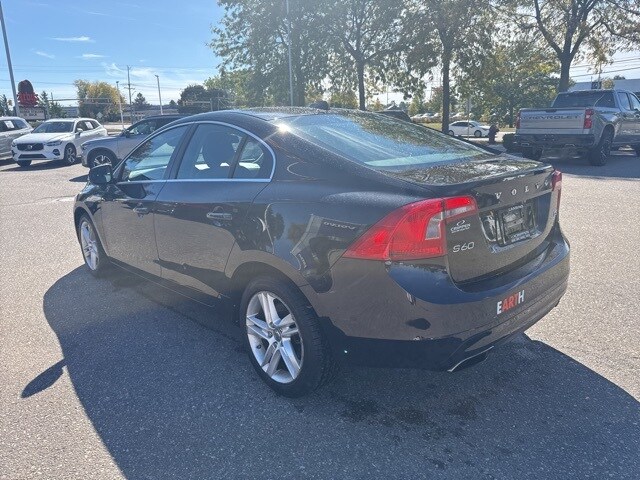 2015 Volvo S60 T5 Drive-E Premier photo 2