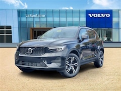 2026 Volvo XC40 B5 Core AWD SUV 26Y054 2026 Volvo XC40 B5 Core AWD SUV 26Y054
