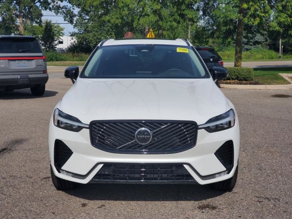 New 2027 Volvo XC60 B5 Core SUV