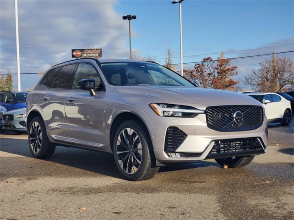 New 2026 Volvo XC60 B5 Plus SUV