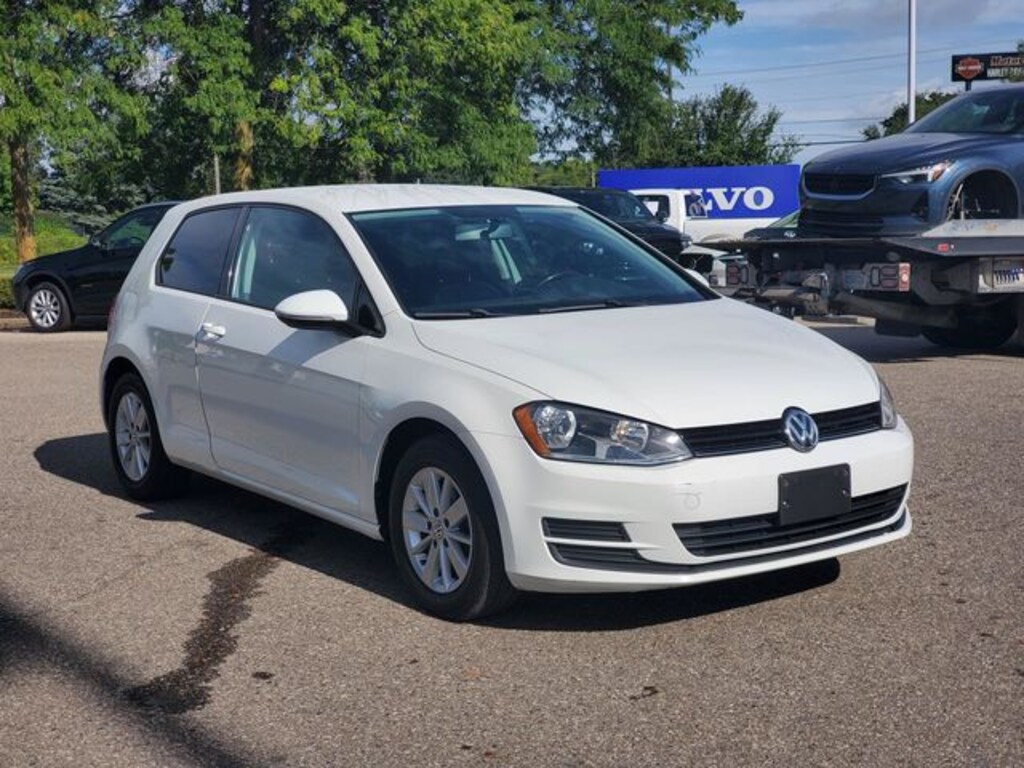 Used 2015 Volkswagen Golf TSI S 2-Door Hatchback
