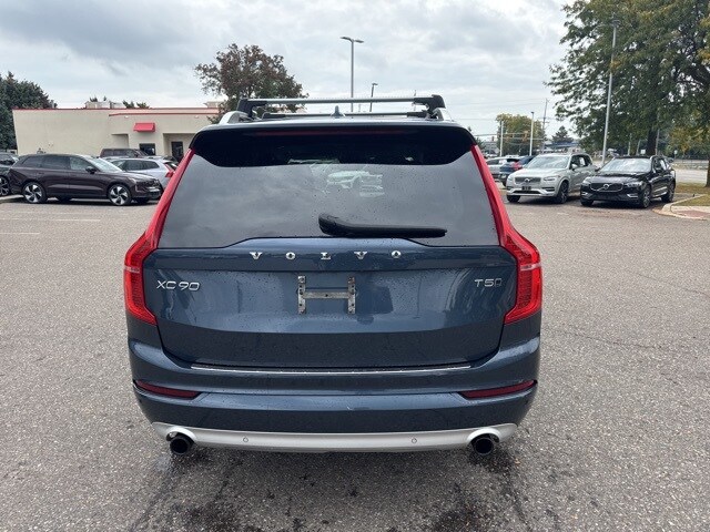 2019 Volvo XC90 T5 Momentum photo 3