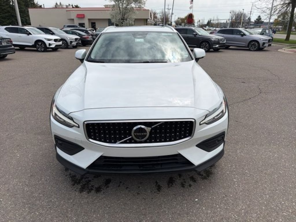 Used 2025 Volvo V60 Cross Country B5 Plus Wagon
