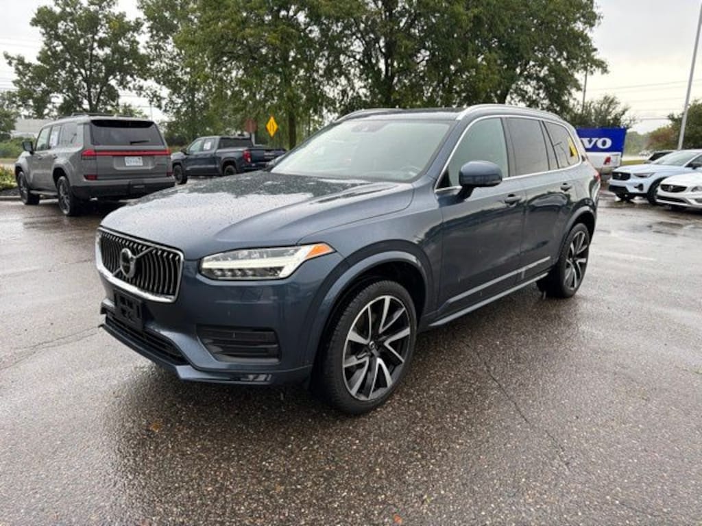 Used 2020 Volvo XC90 T6 Momentum SUV