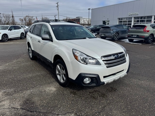 Used 2013 Subaru Outback Limited with VIN 4S4BRCSCXD3316951 for sale in Farmington Hills, MI