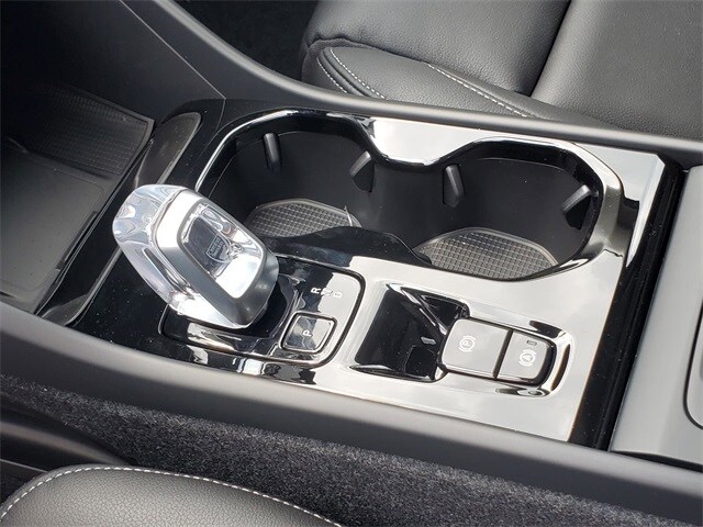 2026 Volvo XC40 Ultra - Photo 25