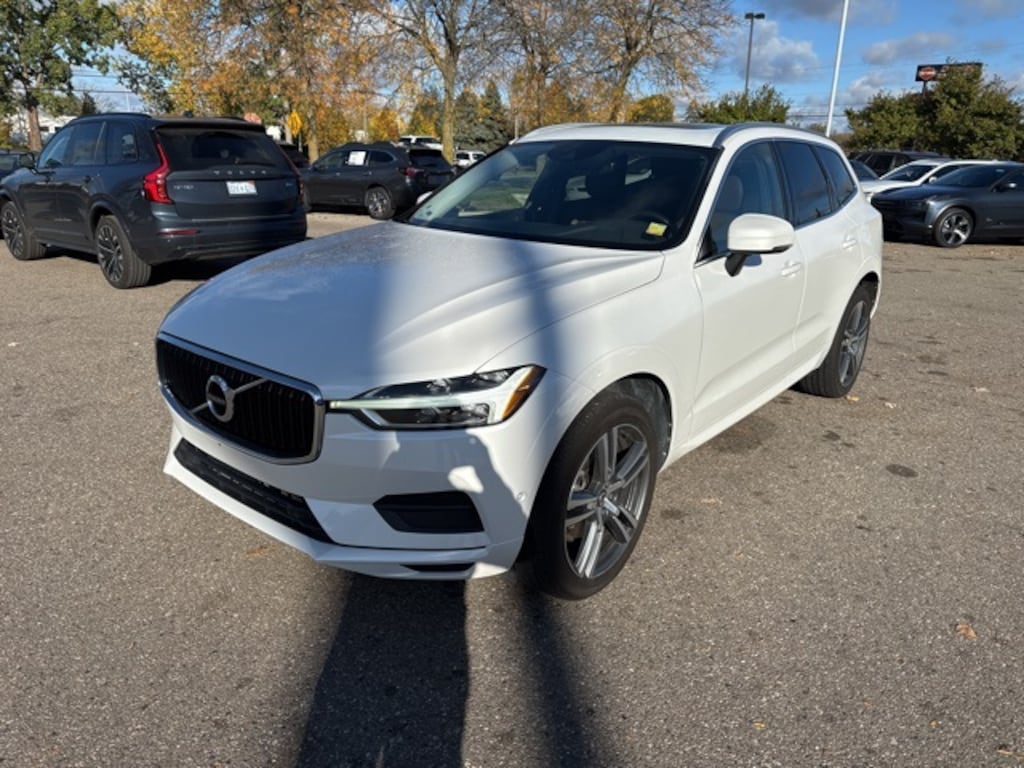 Used 2018 Volvo XC60 T5 Momentum SUV