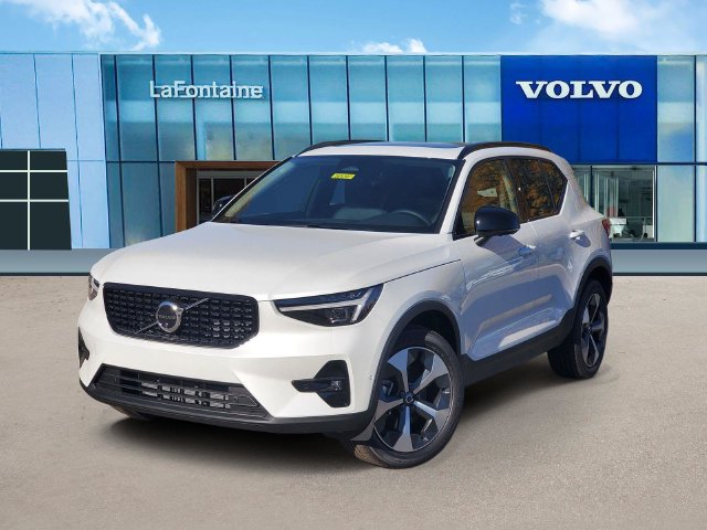 2026 Volvo XC40