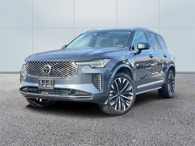 2025 Volvo XC90 Plus's photo