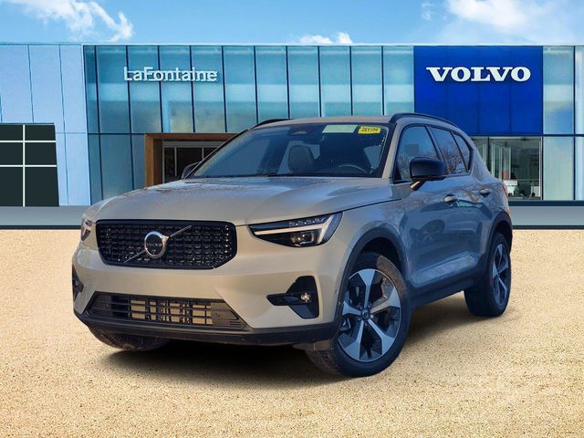 2026 Volvo XC40 Plus