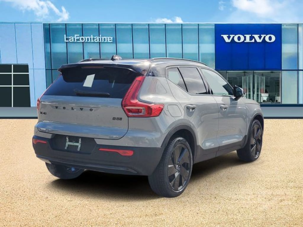 New 2026 Volvo XC40 B5 Ultra Black Edition SUV