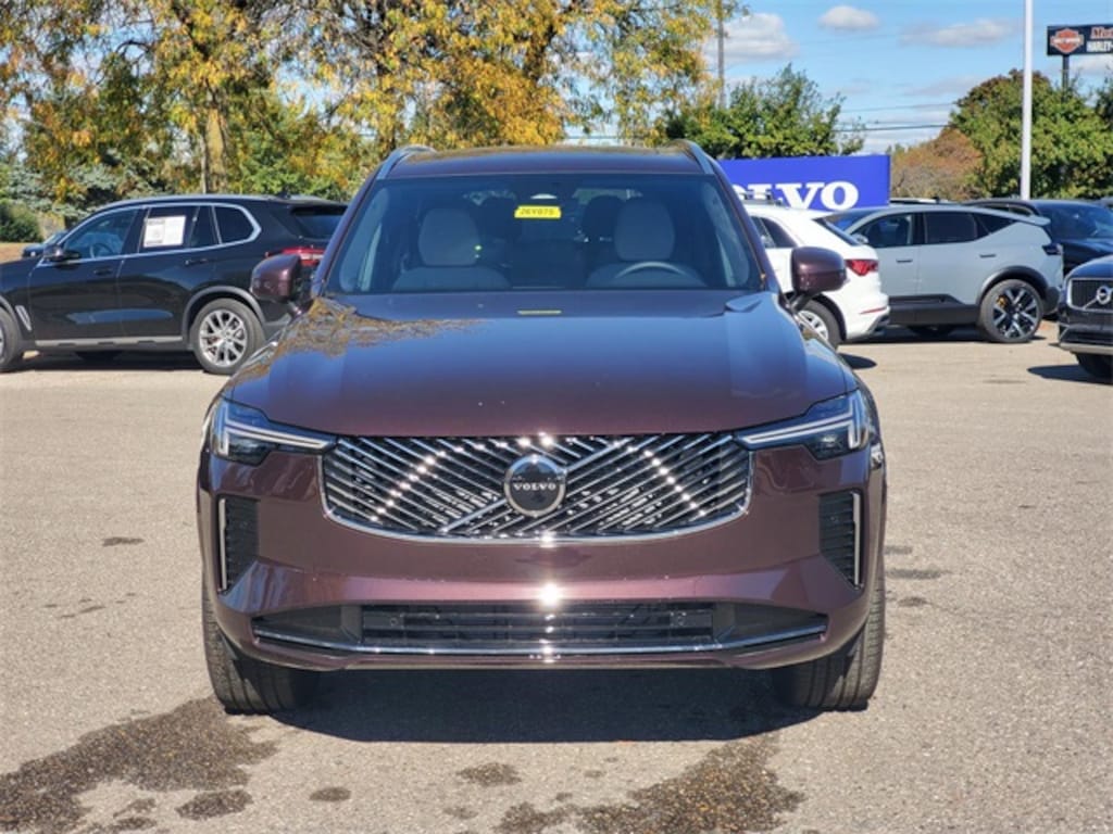 New 2026 Volvo XC90 B5 Core SUV