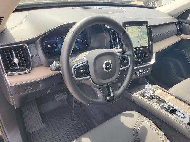 2026 Volvo XC90 Plus - Photo 17