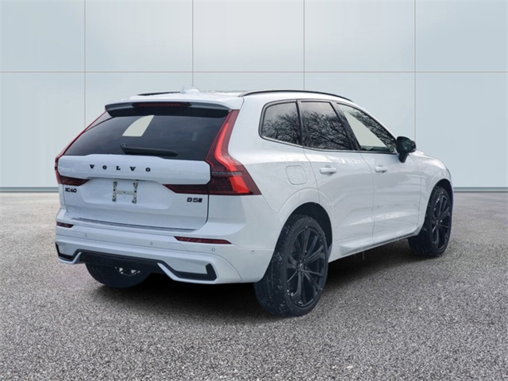 New 2026 Volvo XC60 B5 Ultra Black Edition SUV