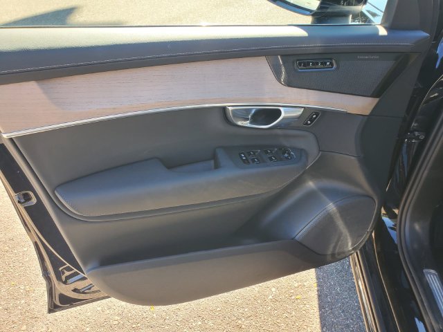 2026 Volvo XC90 Plus - Photo 10