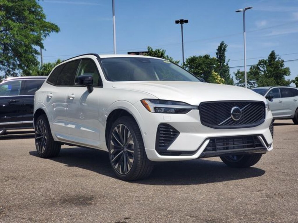 New 2026 Volvo XC60 plug-in hybrid T8 Ultra SUV
