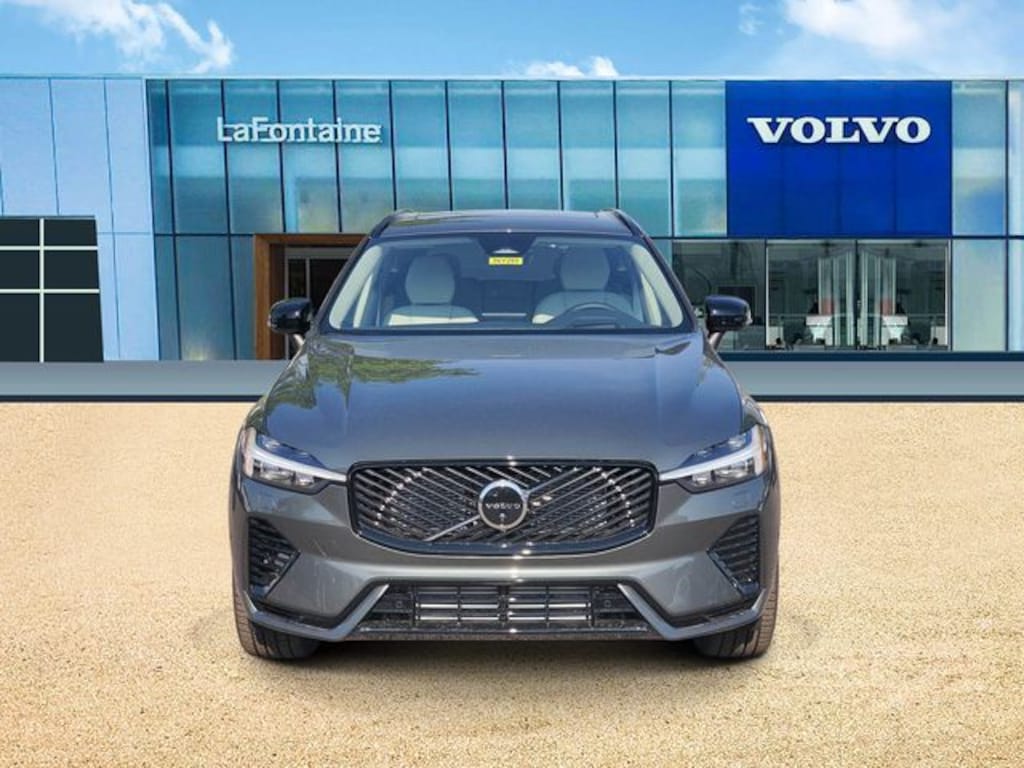 New 2026 Volvo XC60 plug-in hybrid T8 Ultra SUV