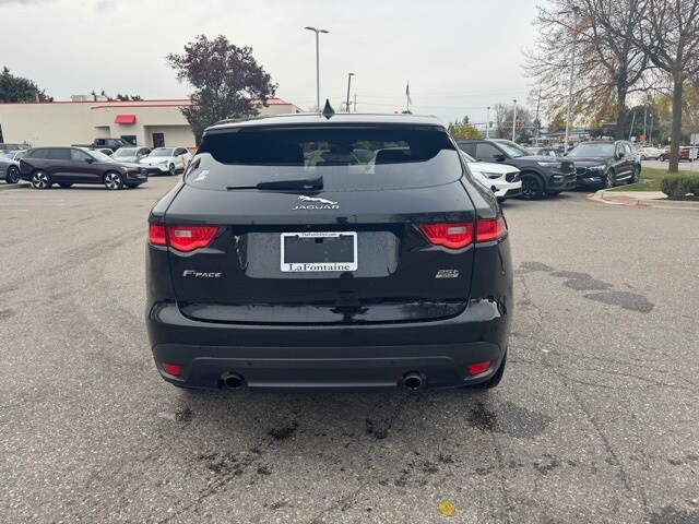 2020 Jaguar F-PACE Premium photo 4