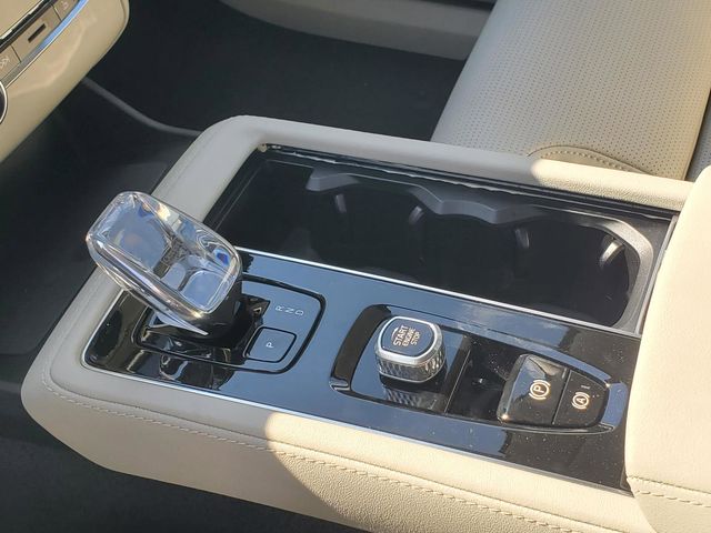 2026 Volvo XC90 Ultra - Photo 26