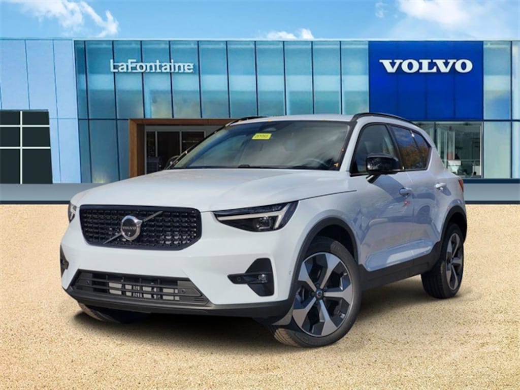 New 2026 Volvo XC40 B5 Plus SUV
