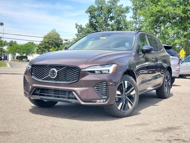 2026 Volvo XC60 B5 Plus Dark AWD's photo
