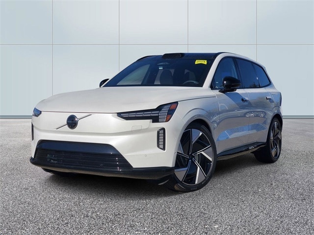 2025 Volvo EX90 Ultra's photo